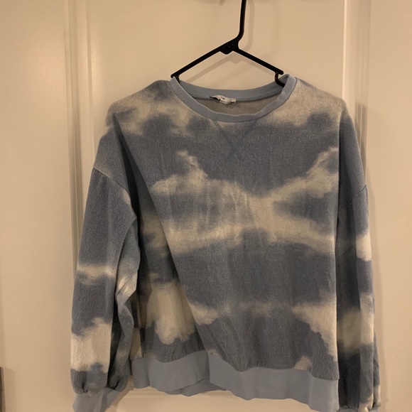 Matching sweater and shorts set - Picture 3 of 6